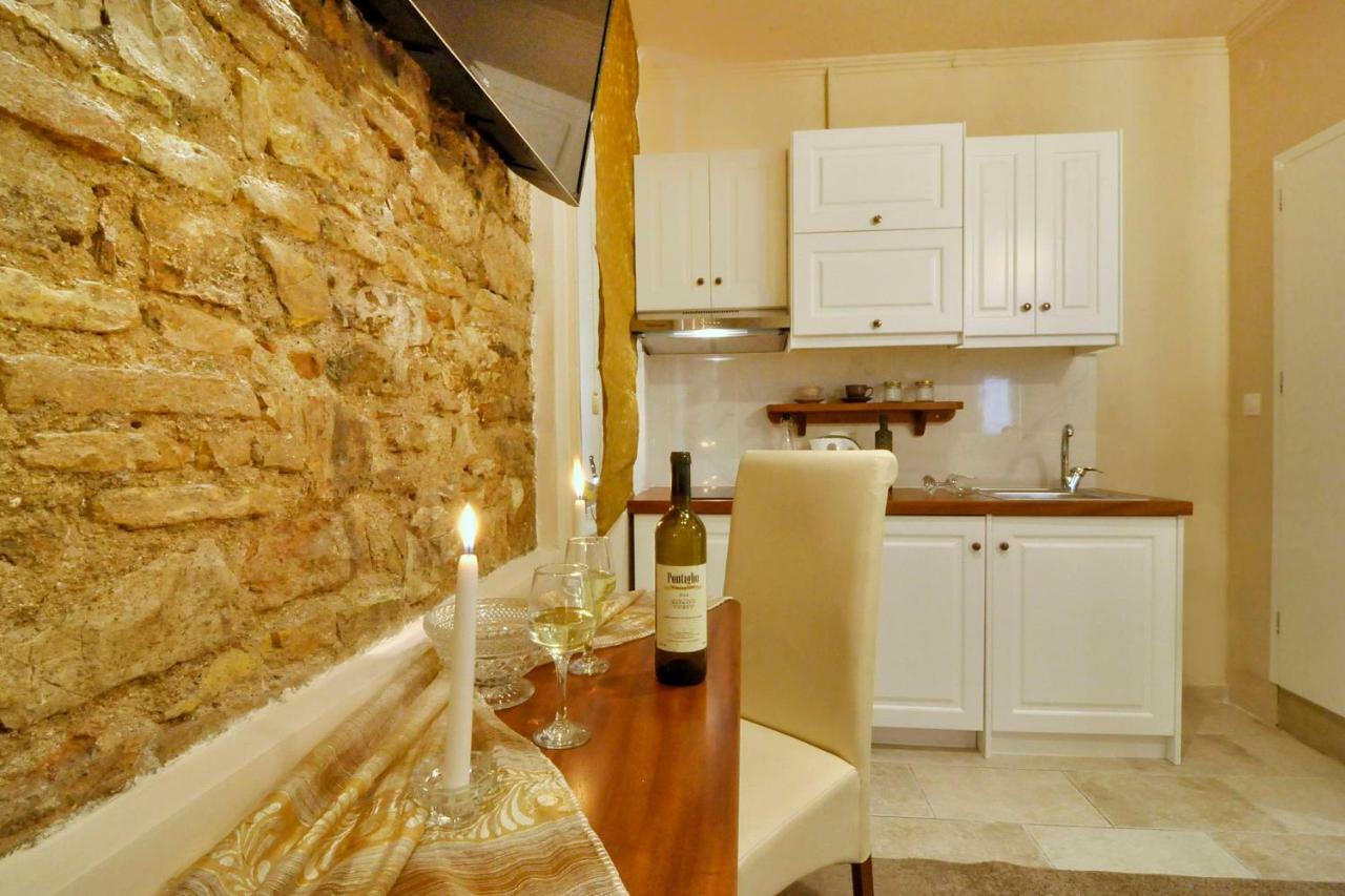 Venetian Suite Mitropolis By Konnect, Old Corfu Town Exterior photo